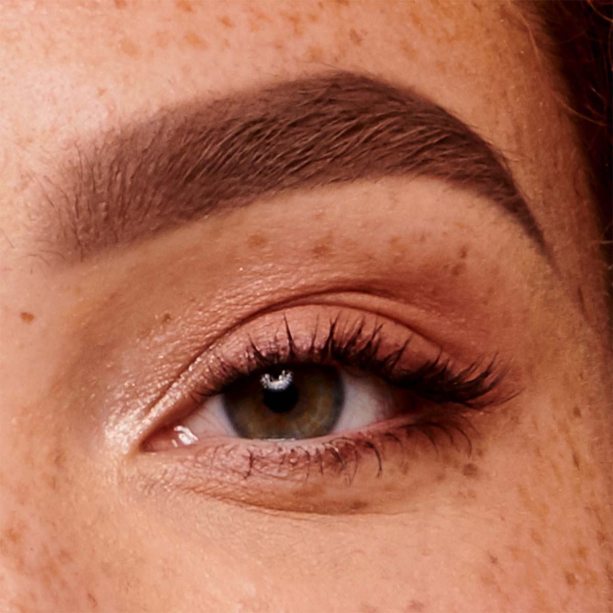 BROW POWMADE(POMADA PARA CEJAS ULTRA-PIGMENTADA)